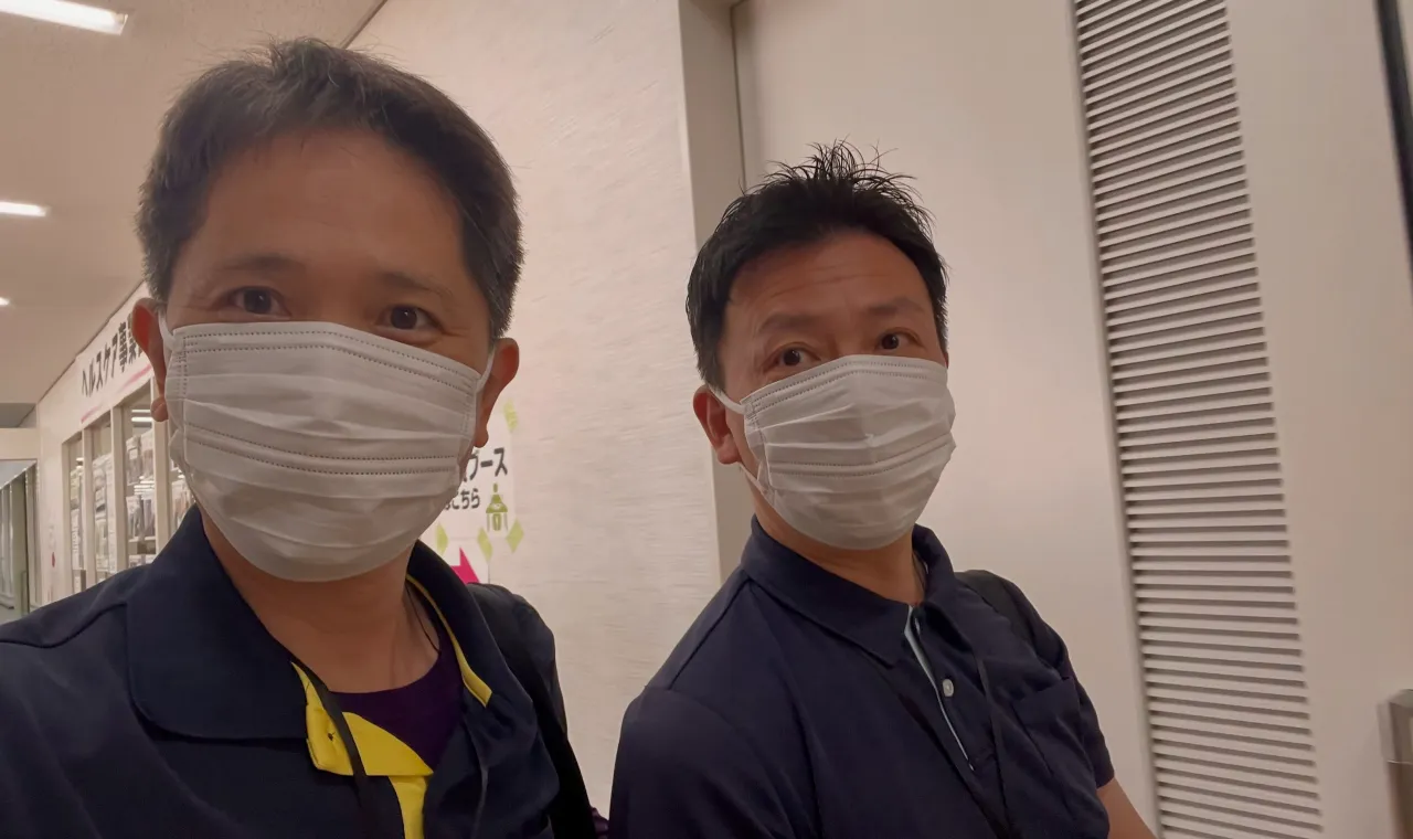 こんにちは♪ワンステップ藤田と今北です!